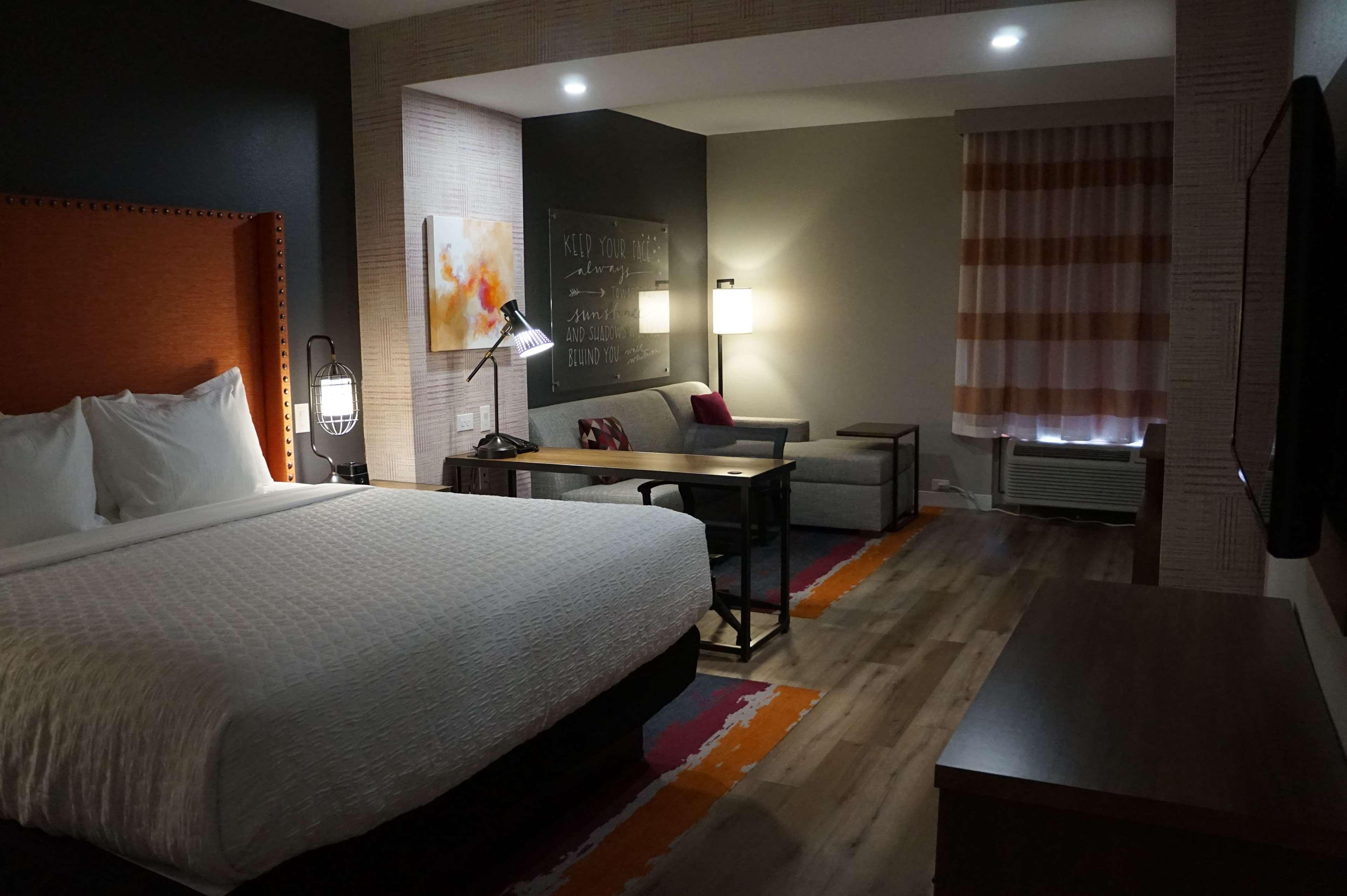 La Quinta Inn & Suites By Wyndham Λούισβιλ Εξωτερικό φωτογραφία