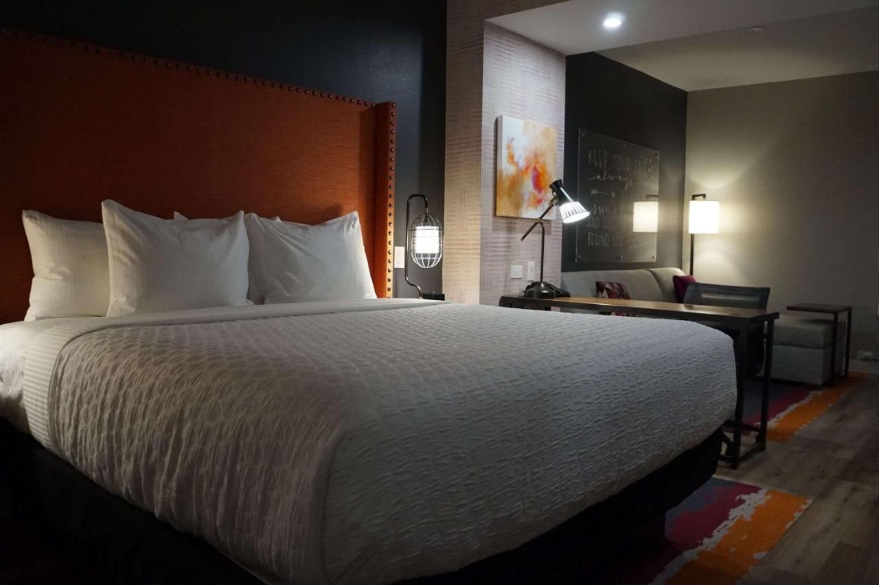 La Quinta Inn & Suites By Wyndham Λούισβιλ Εξωτερικό φωτογραφία